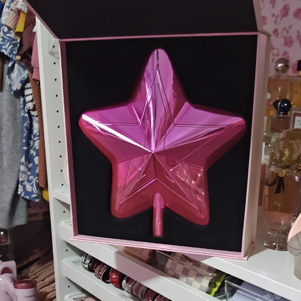 NIB Jeffree Star Tree Topper